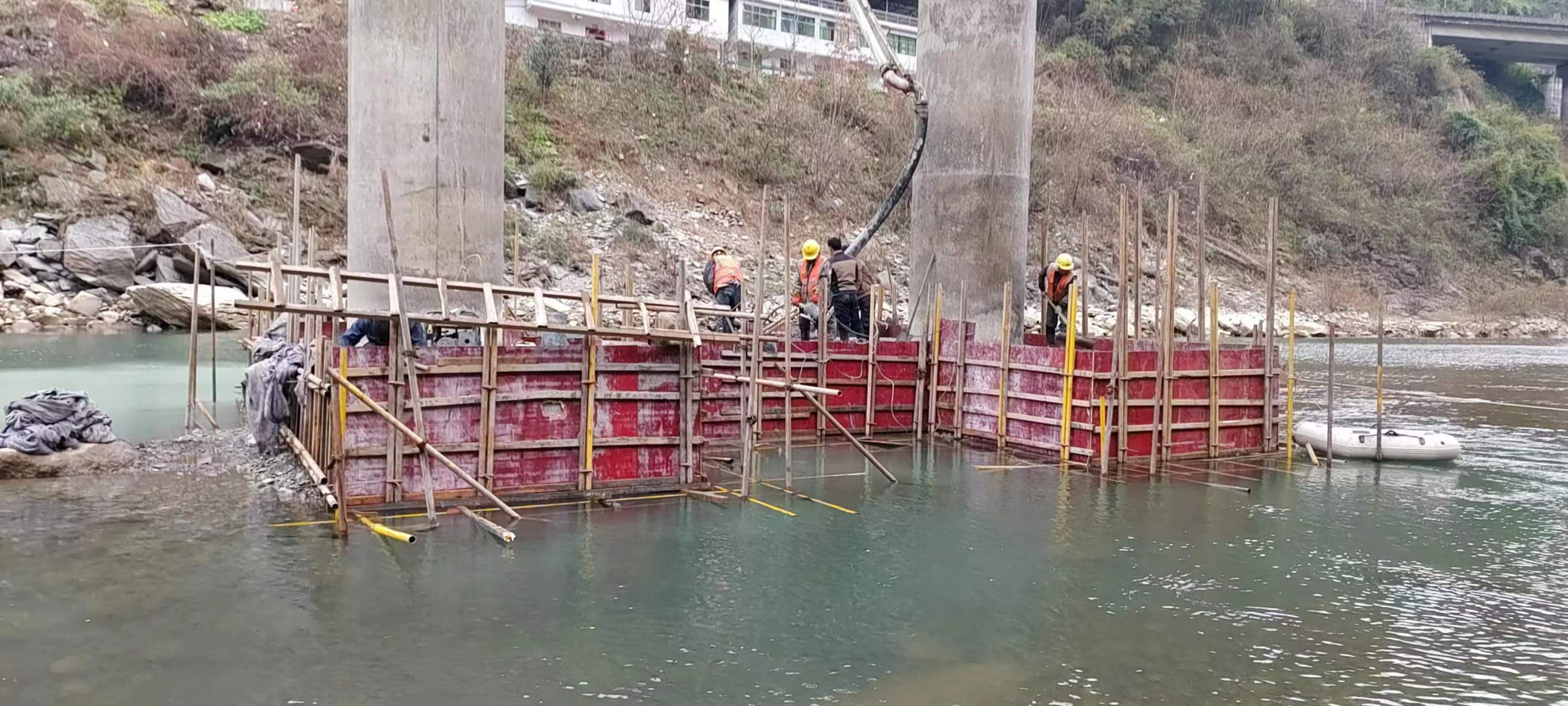 来宾水利工程施工中堤坝渗漏原因以及防渗加固技术